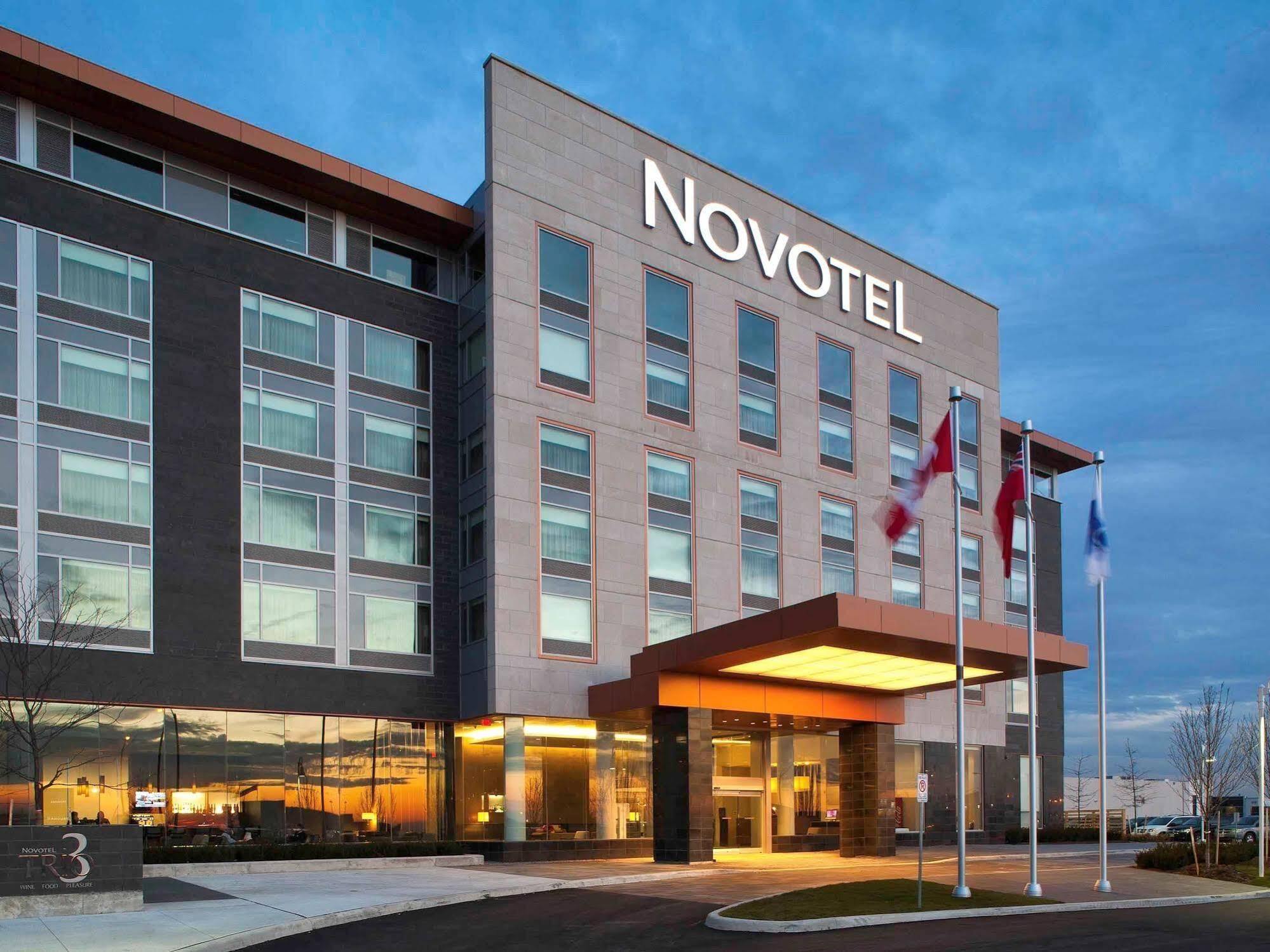 Novotel Toronto Vaughan Centre Exterior photo